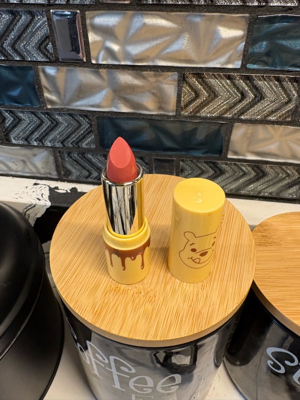 Yellow Winnie-the-Pooh Themed Lipstick Palette - Bright Yellow & Pink Shades - Picture 5 of 10